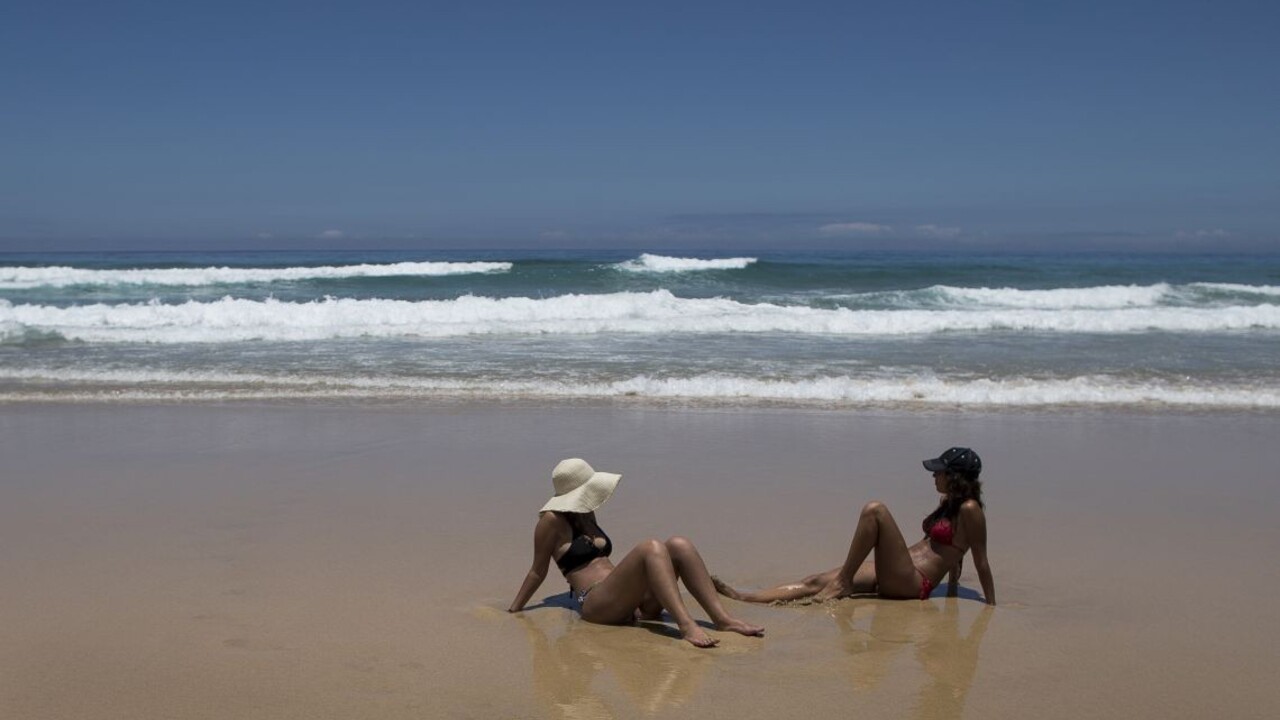 dovolenka pláž opaľovanie more leto 1140px (SITA/AP)